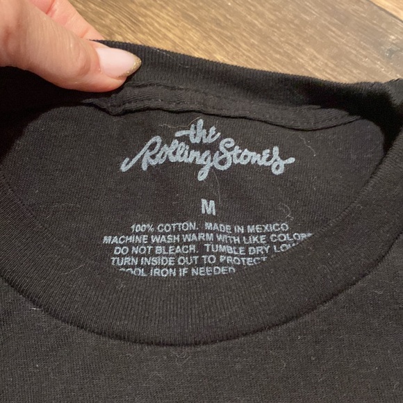 🔥🔥 (3/$20) 
The Rolling Stones Size Medium Black Shirt - Picture 3 of 4